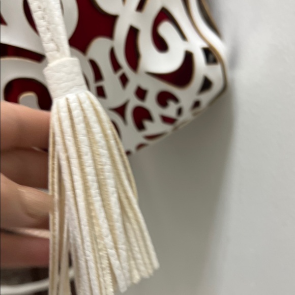 REPLICA - Ralph Lauren Red and Cream Tote Bag - Picture 5 of 15